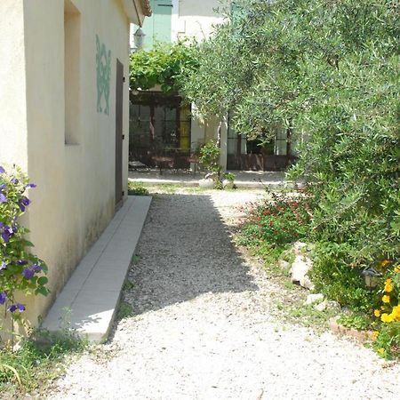 Gite Du Mas Des Oliviers Mezoargues Luaran gambar